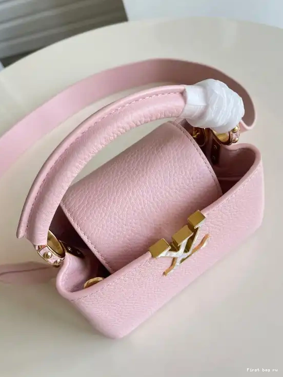 First bag ru LOUIS MINI CAPUCINES VUITTON 0623